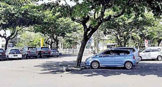 කොළඹ රථවාහන නැවතුම් ගාස්තු අද සිට යළිත්